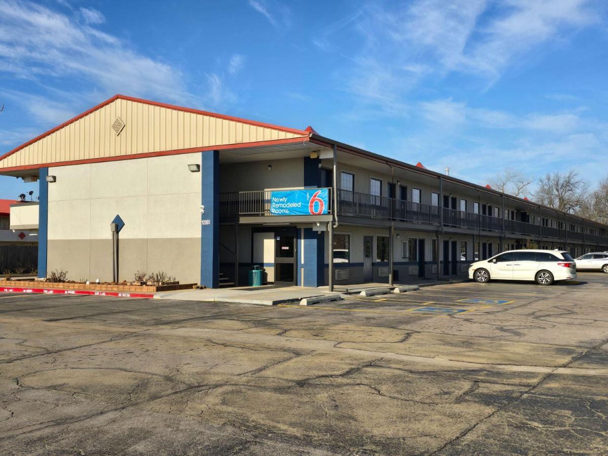 Motel 6 Oklahoma City Ok Frontier City Edmond Eksteriør bilde
