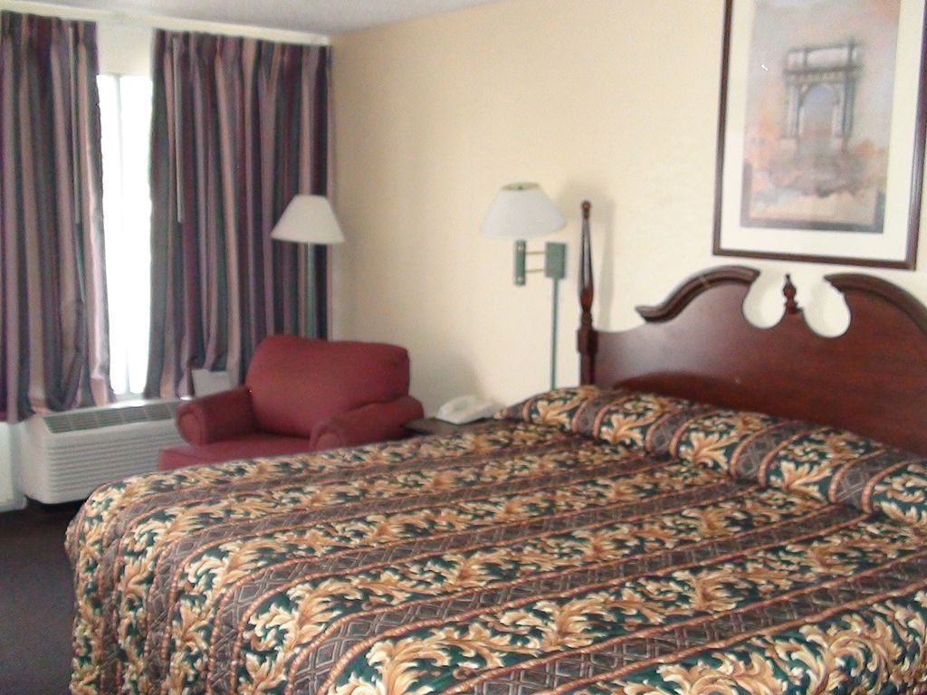 Motel 6 Oklahoma City Ok Frontier City Edmond Rom bilde
