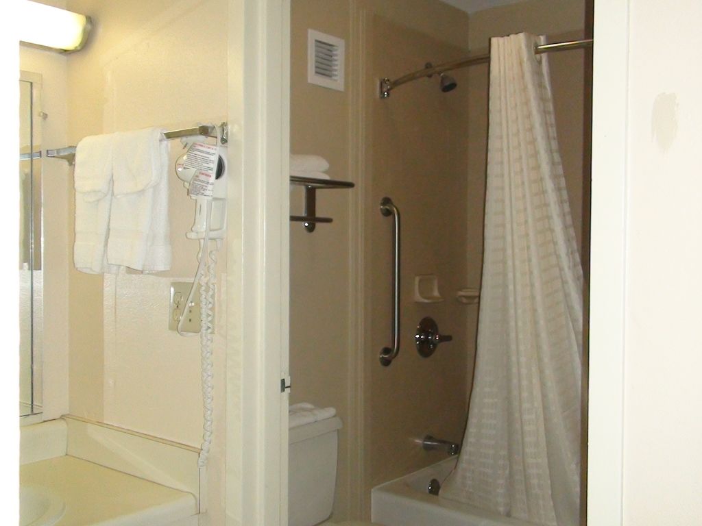 Motel 6 Oklahoma City Ok Frontier City Edmond Rom bilde